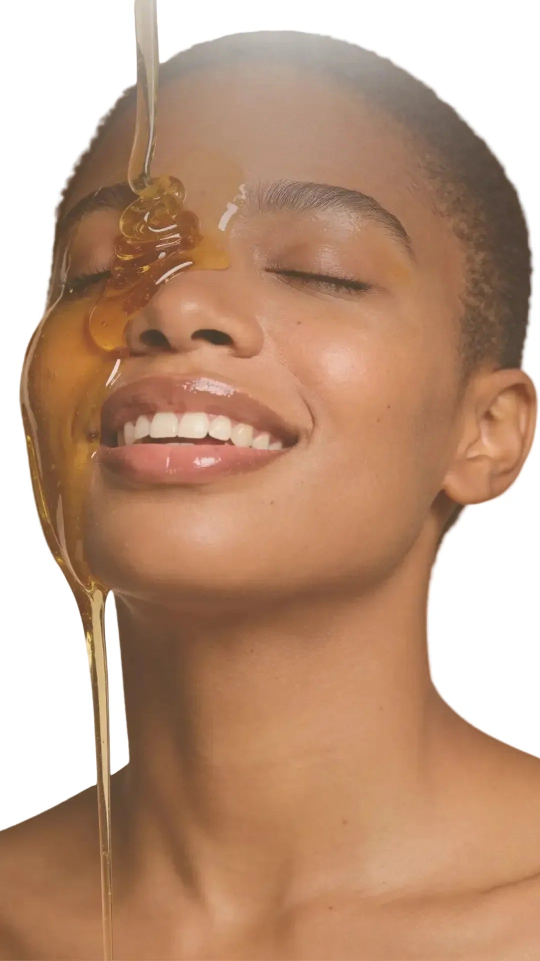 Application d'huile de coco sur le visage pour un soin hydratant naturel